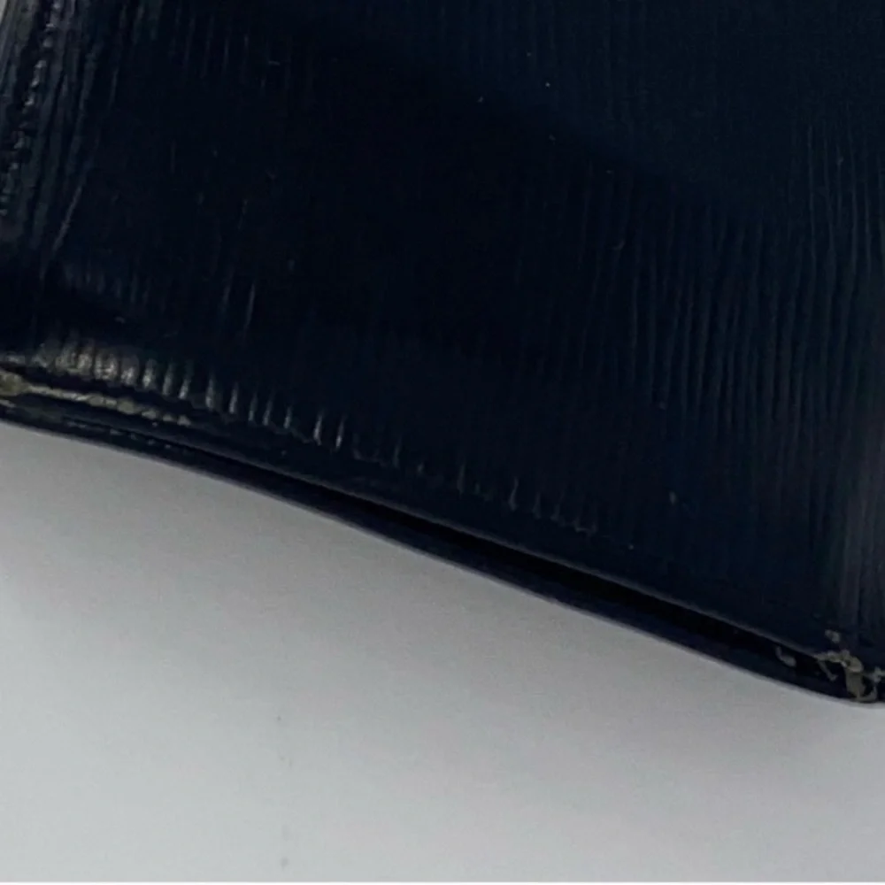 Louis Vuitton Marco Wallet - Picture 11 of 13